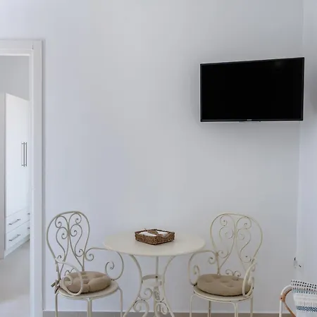 Anastasio * Parikia (Paros)