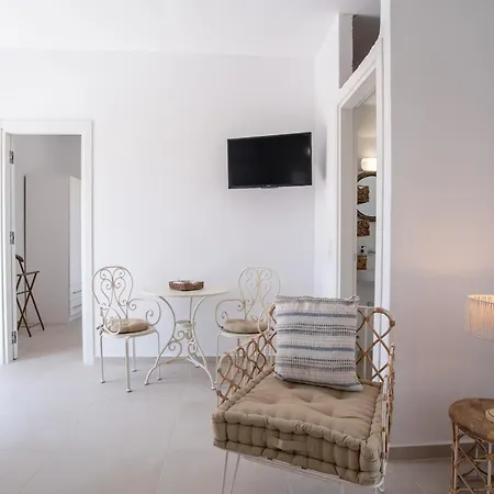 Anastasio * Parikia (Paros)